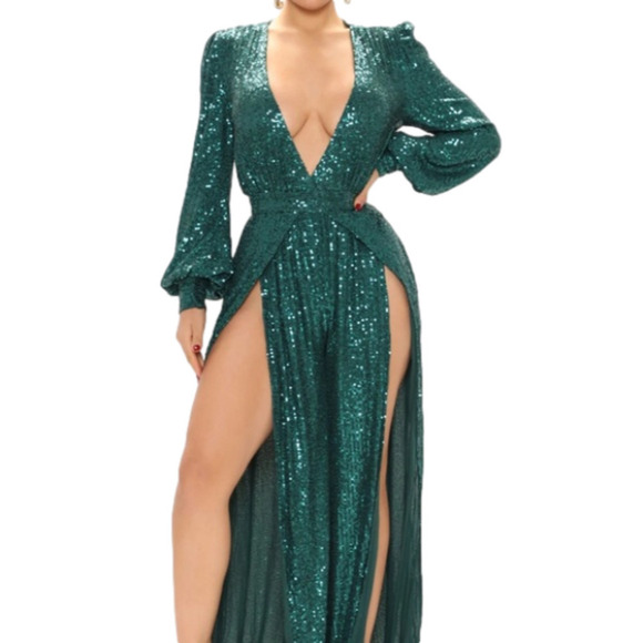 COPY - Sequin jumpsuit high slit , entirely lined.V neck , long sleeves,Highly … - Picture 2 of 8